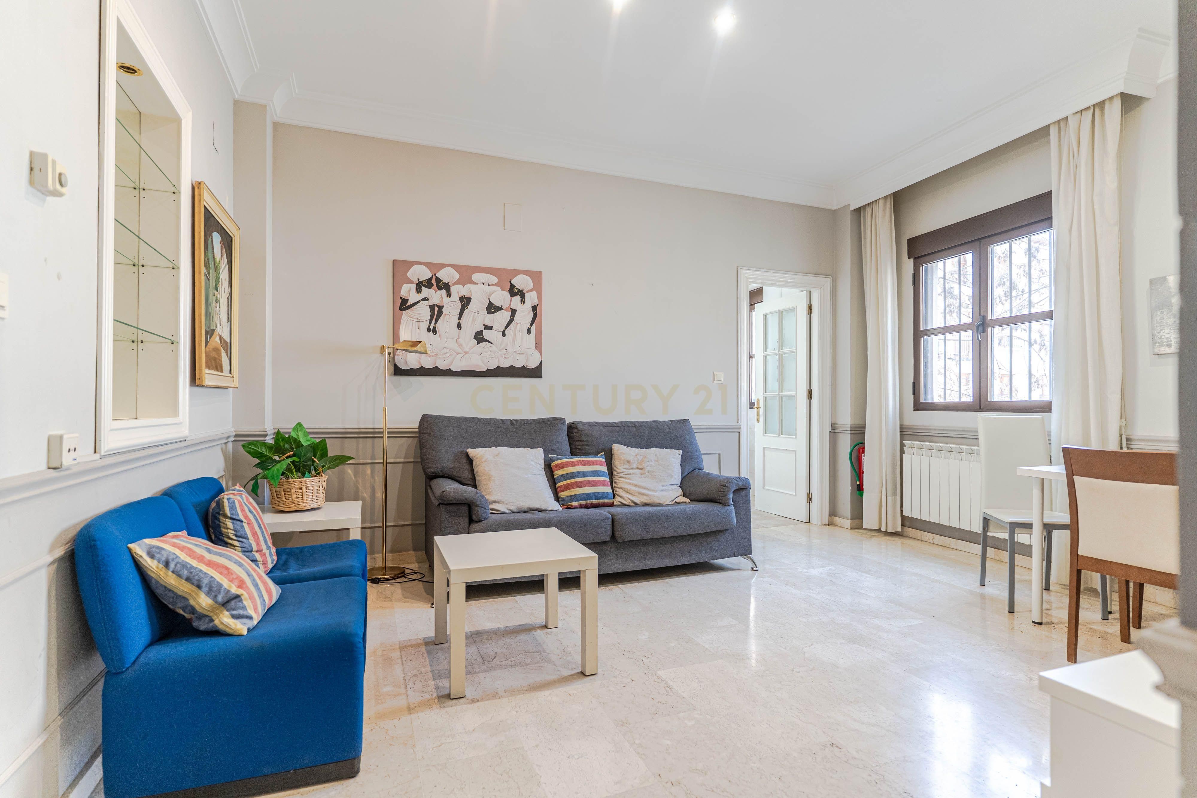 Sala d'estar de Pis en venda en  Granada Capital amb Aire condicionat