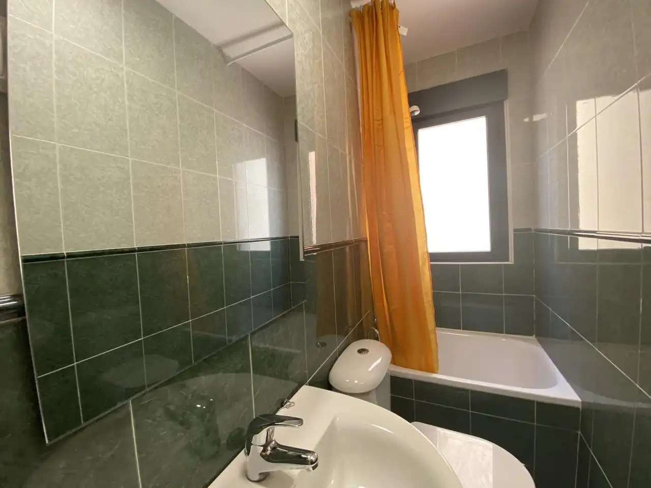 Flat for rent in De Blasco Ibáñez, La Vega - La Sal