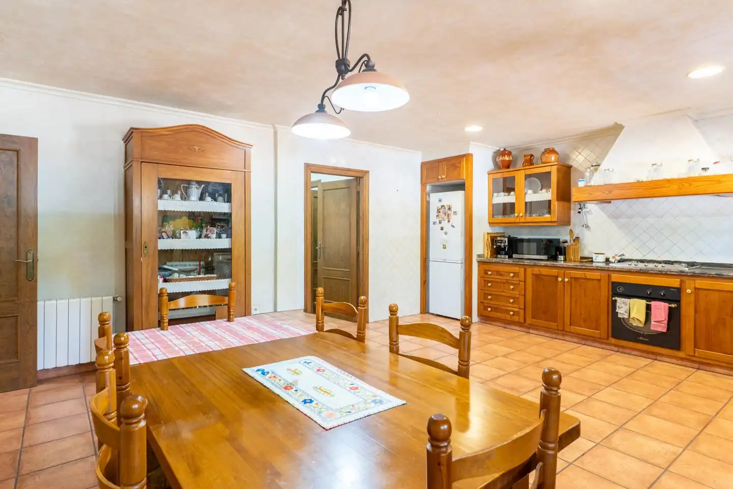 Cuina de Casa o xalet en venda en Elche / Elx amb Calefacció, Terrassa i Traster