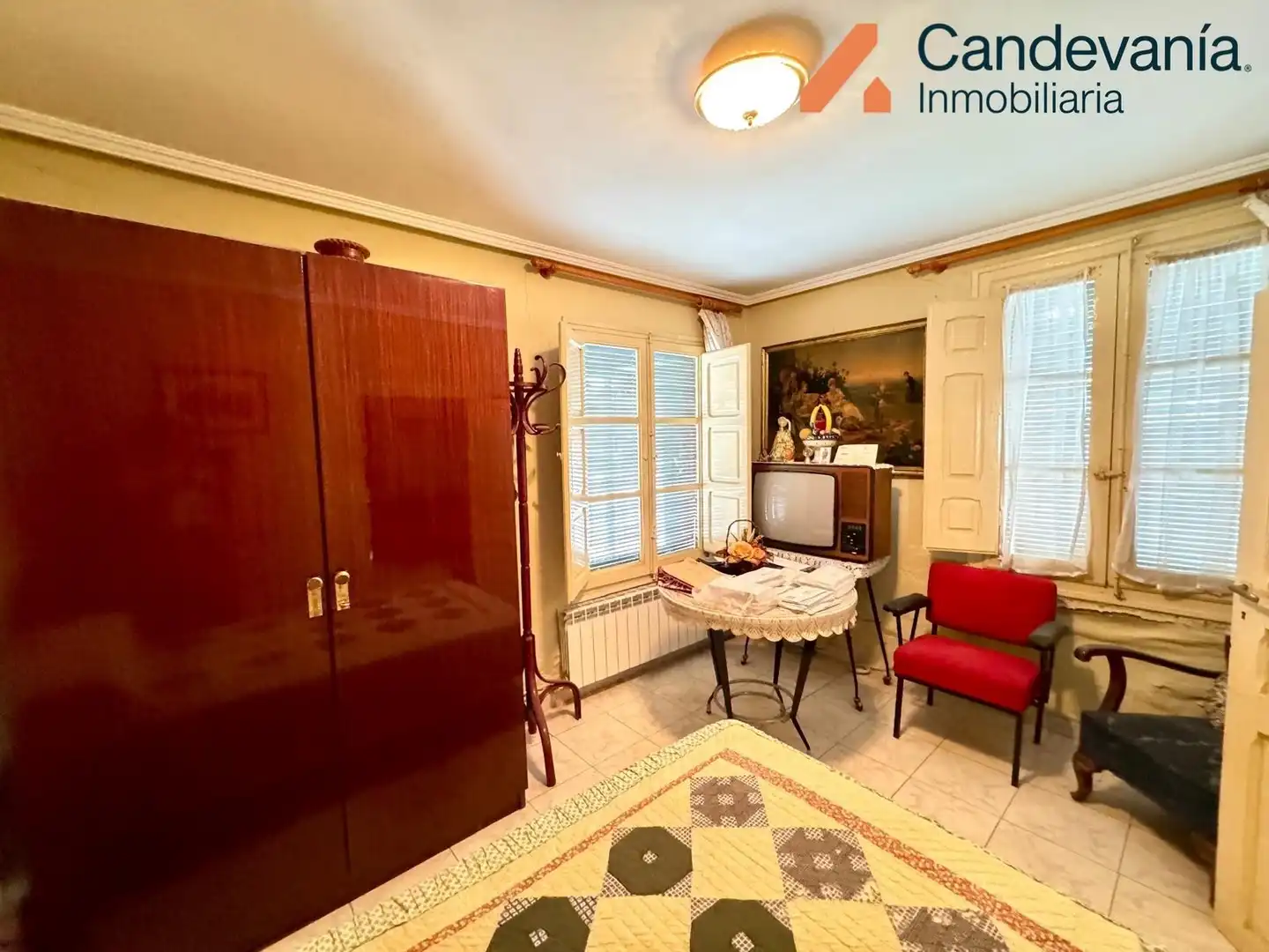 Wohnzimmer von Country house zum Verkauf in San Mateo de Gállego mit Heizung und Privatgarten