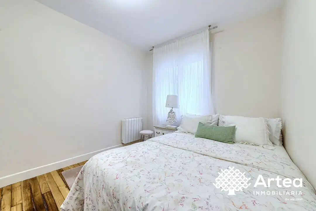 Bedroom of Flat for sale in Bilbao   with Heating