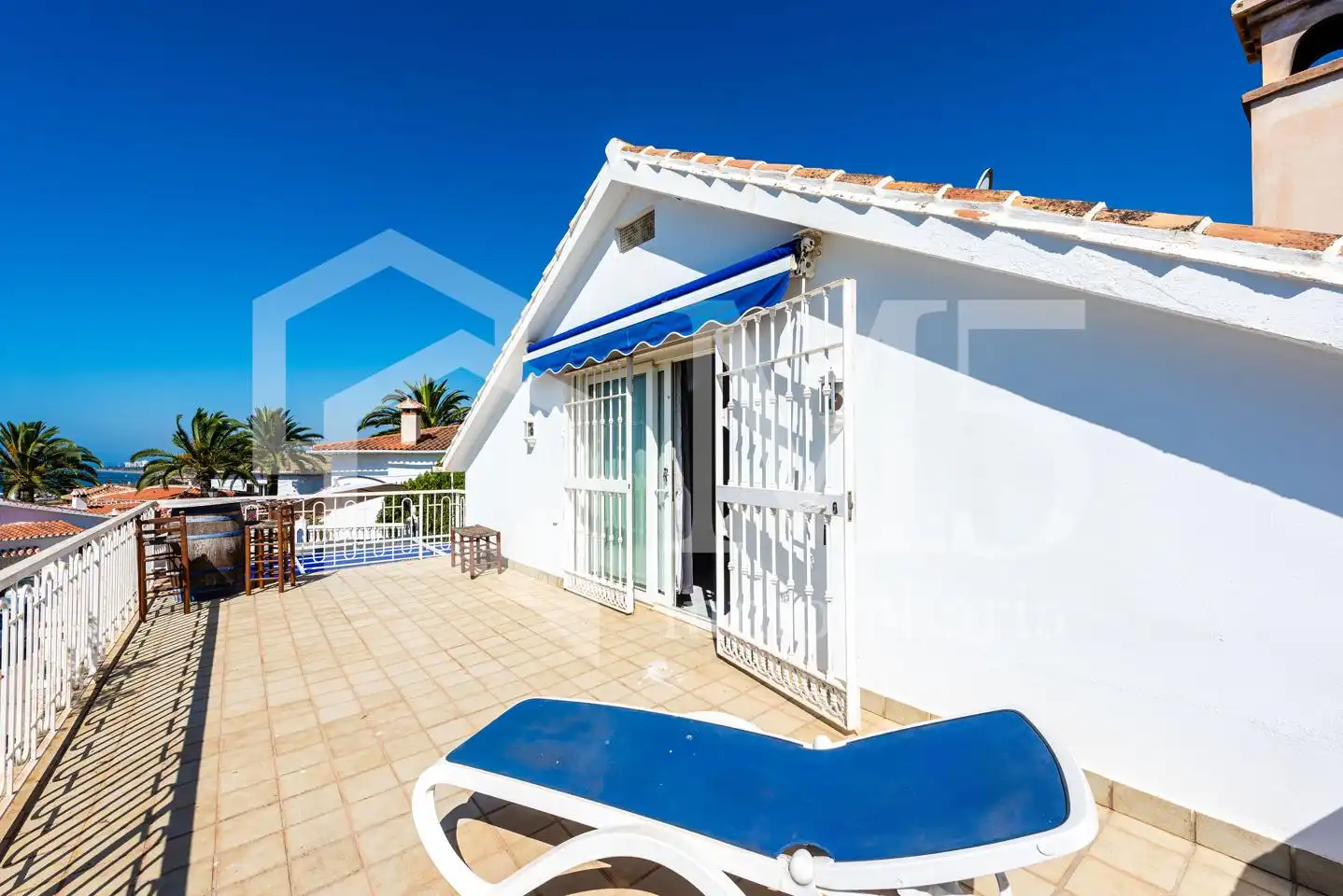 Vista exterior de Casa o chalet en venta en Vélez-Málaga con Jardín privado, Terraza y Piscina