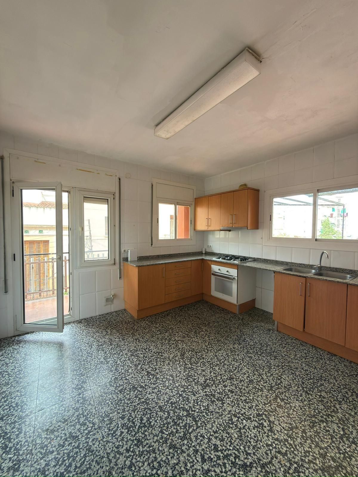 Cuina de Pis de lloguer en Sant Andreu de la Barca amb Parquet