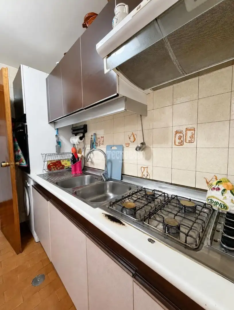 Cuina de Pis en venda en Madrid amb Aire condicionat, Calefacció i Terrassa