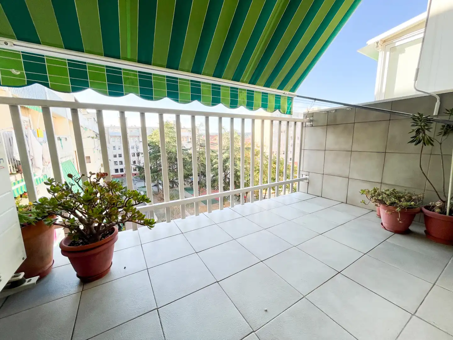 Terraza de Piso de alquiler en Cerdanyola del Vallès con Aire acondicionado, Calefacción y Parquet