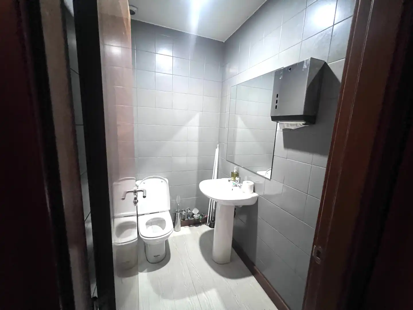 Baño de Local en venta en  Pamplona / Iruña