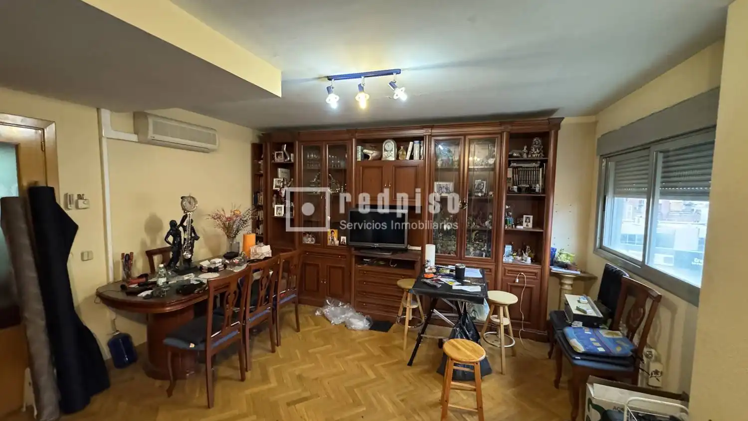 Sala d'estar de Pis en venda en Madrid amb Calefacció, Jardí privat i Parquet