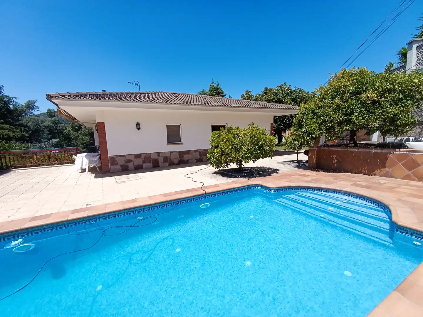 Piscina de Casa o xalet en venda en Caldes de Montbui amb Aire condicionat, Calefacció i Jardí privat
