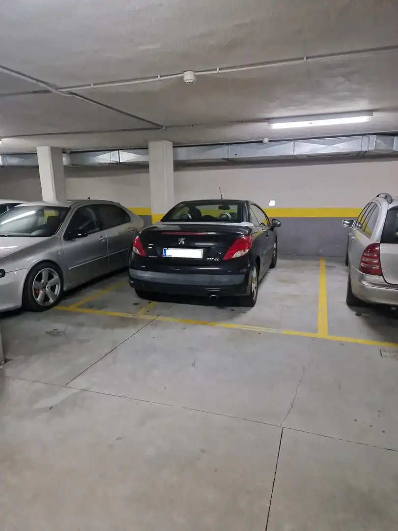 Parking of Flat for rent in Vigo   with Heating, Parquet flooring and Storage room
