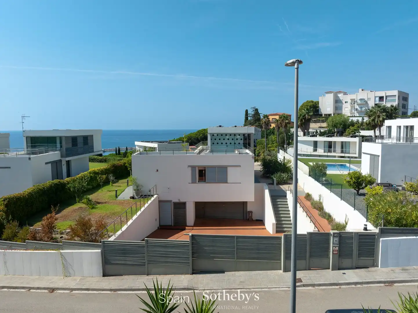 Vista exterior de Casa o xalet en venda en Arenys de Mar amb Aire condicionat, Calefacció i Jardí privat