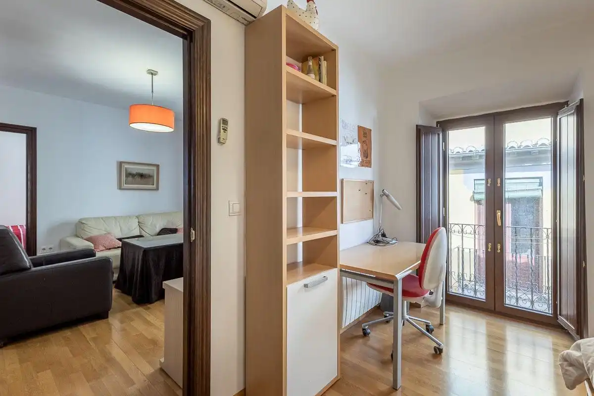 Habitación de Piso de alquiler en Granada con Aire acondicionado, Calefacción y Amueblado