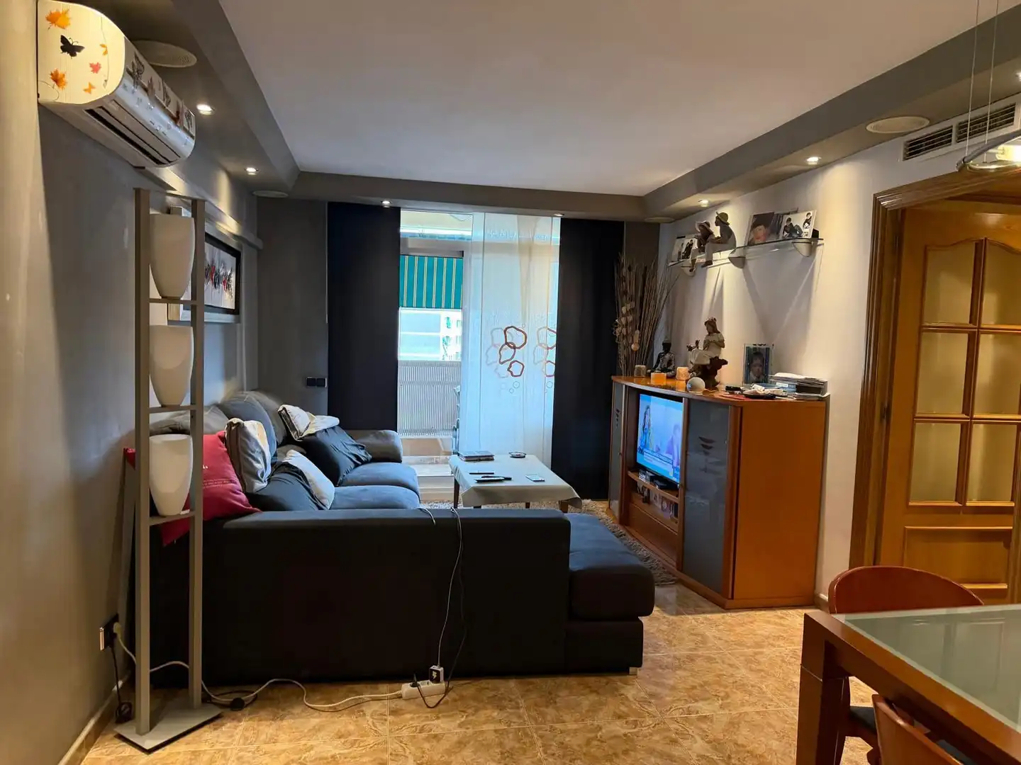 Sala de estar de Piso en venta en Sant Feliu de Llobregat con Aire acondicionado y Calefacción