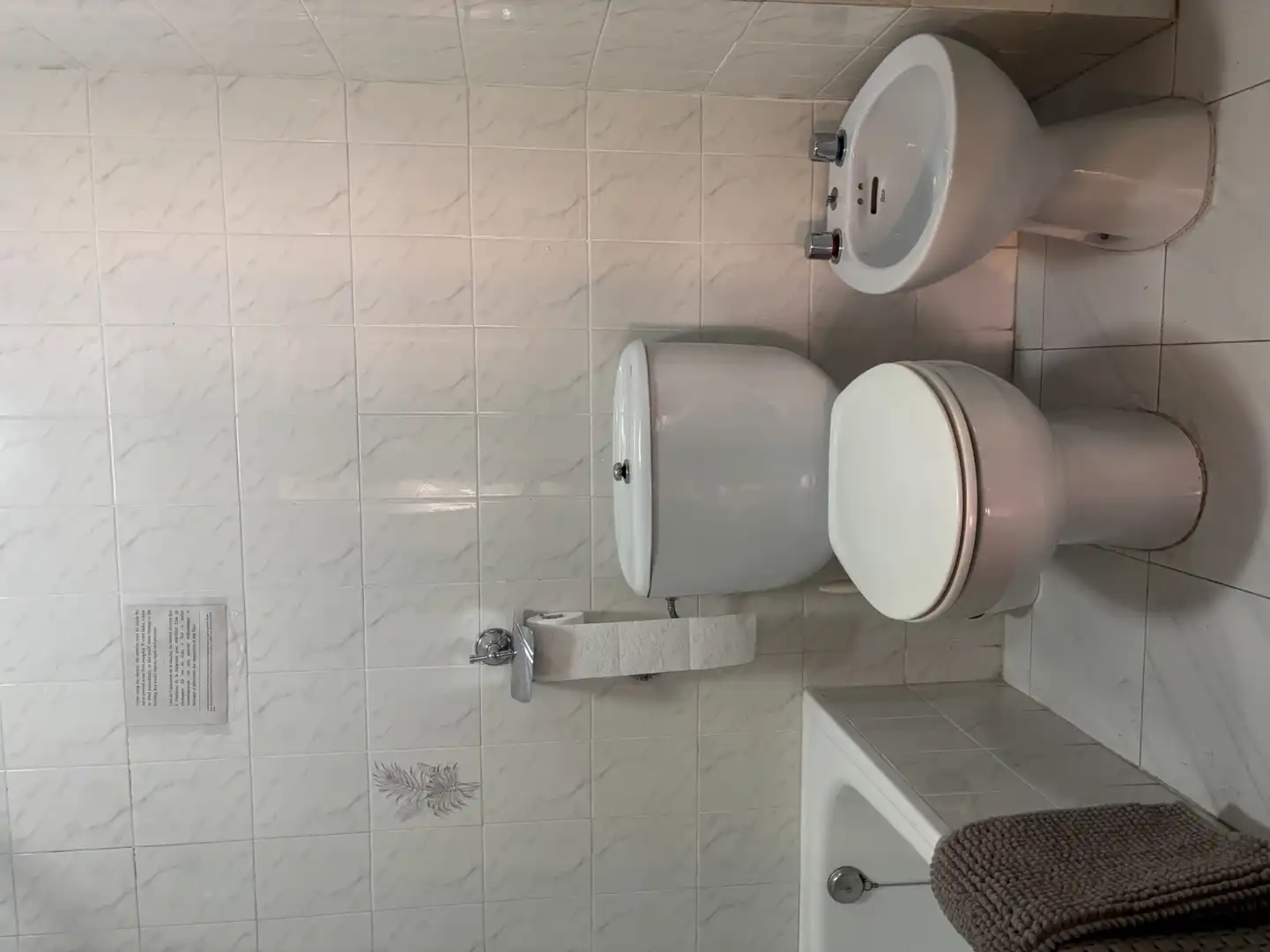 Bathroom of Flat for rent in  Logroño  with Heating, Parquet flooring and Terrace