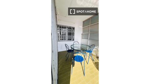 Foto 5 de Habitació a Ensanche - Diputación, Alicante / Alacant