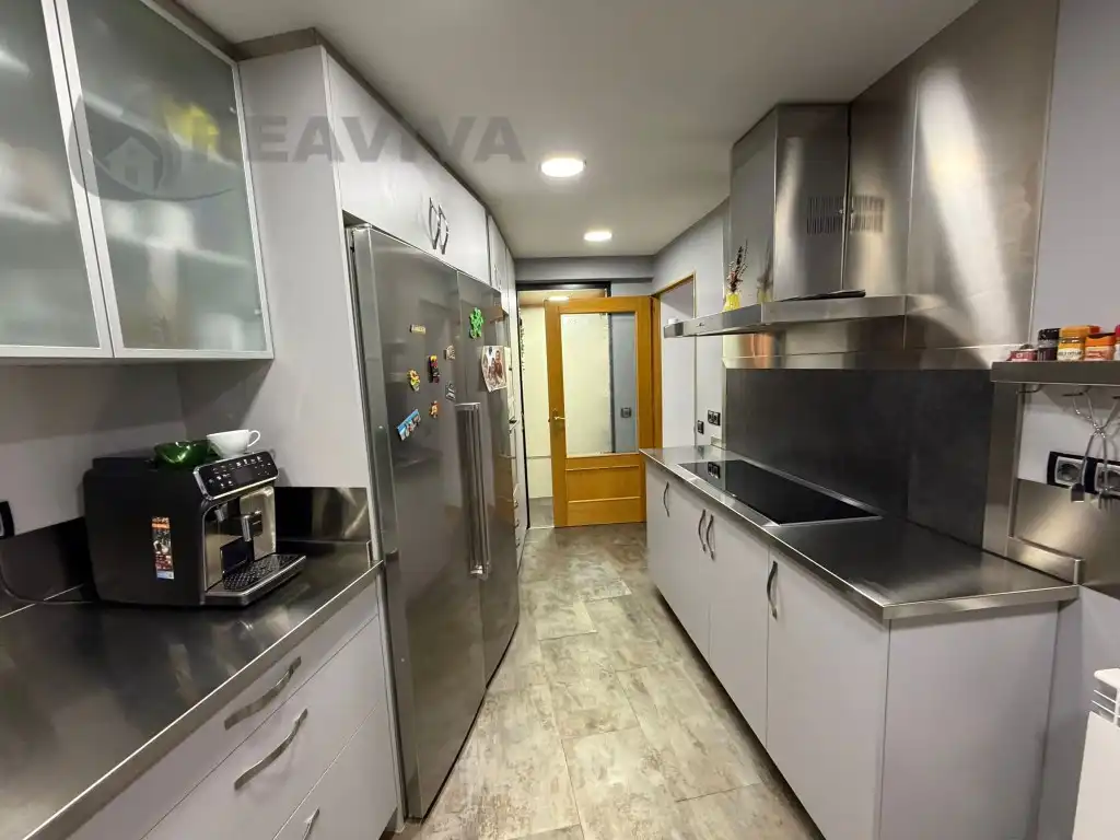 Kitchen of Houses for sale in La Seu d'Urgell  with Air Conditioner and Oven