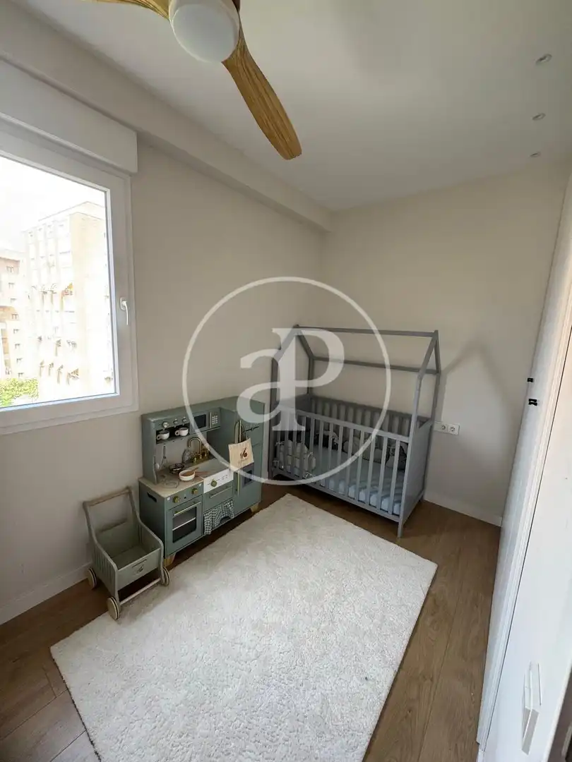 Bedroom of Flat for rent in Valencia  with Air Conditioner, Heating and Furnished