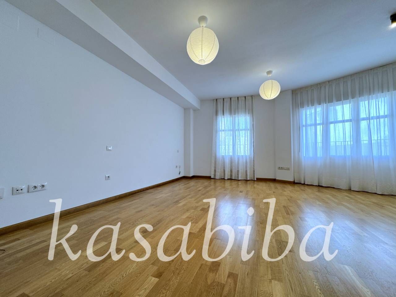 Living room of Flat to rent in  Valencia Capital  with Air Conditioner, Heating and Parquet flooring