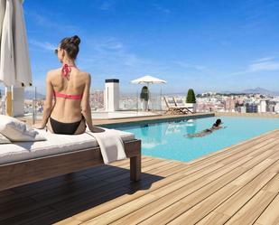 Piscina de Apartament en venda en Alicante / Alacant amb Terrassa