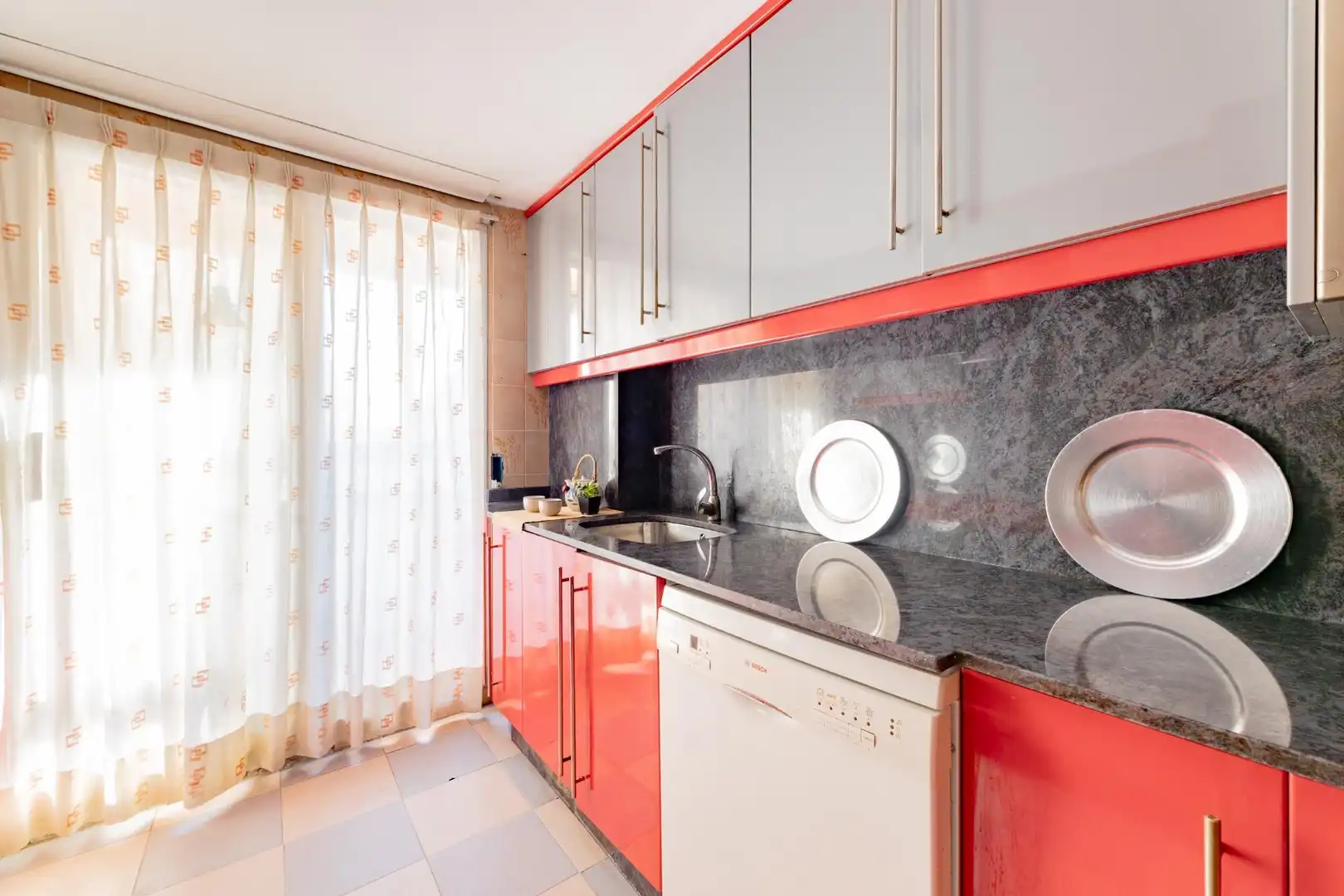 Cocina de Piso en venta en Valencia con Trastero, Balcón y Alarma