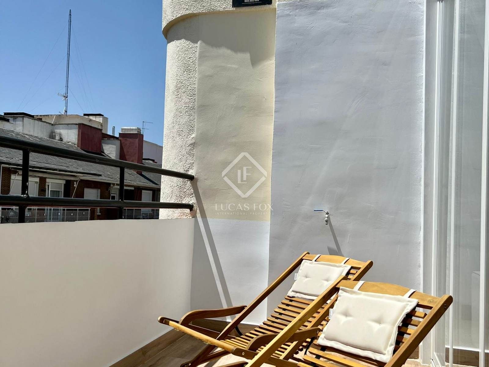 Balcony of Flat for sale in  Madrid Capital  with Air Conditioner and Furnished