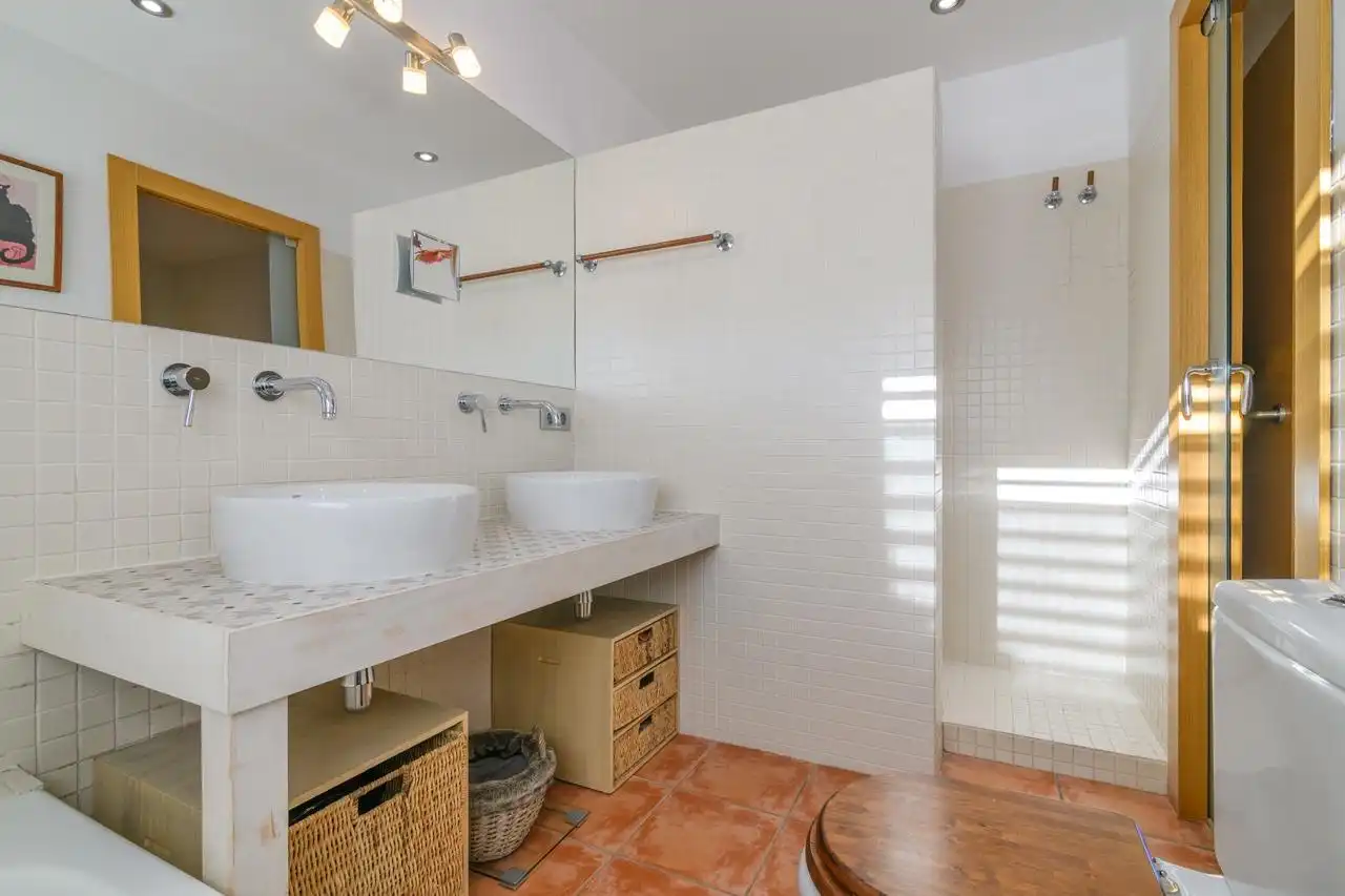 Baño de Casa o chalet en venta en Vallirana con Aire acondicionado y Balcón