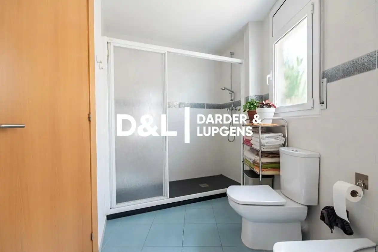 Baño de Piso en venta en Vilanova i la Geltrú con Calefacción, Trastero y Balcón