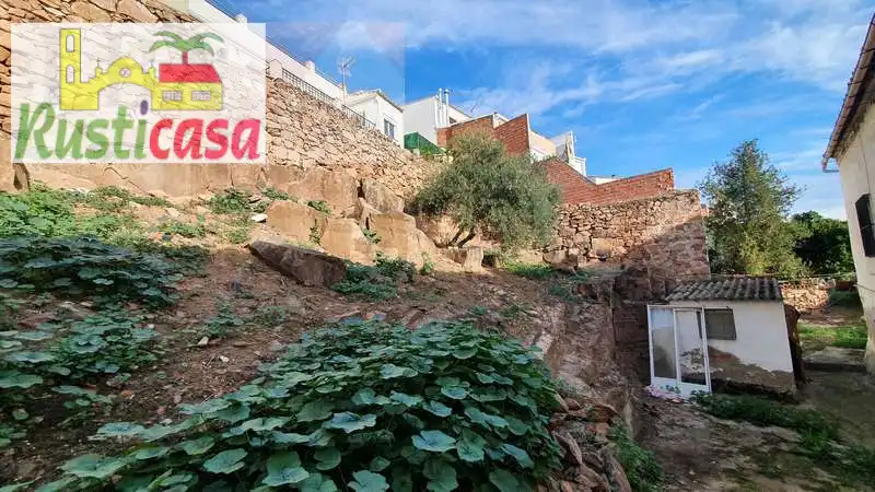 Vista exterior de Casa o chalet en venta en Baños de la Encina con Jardín privado