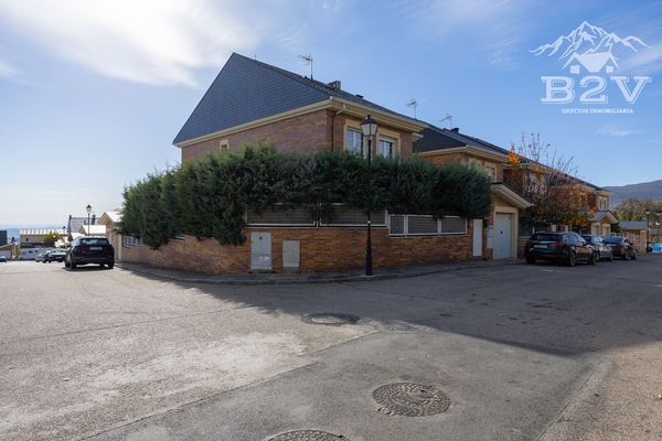 Exterior view of House or chalet for sale in Valdemanco  with Heating, Private garden and Storage room