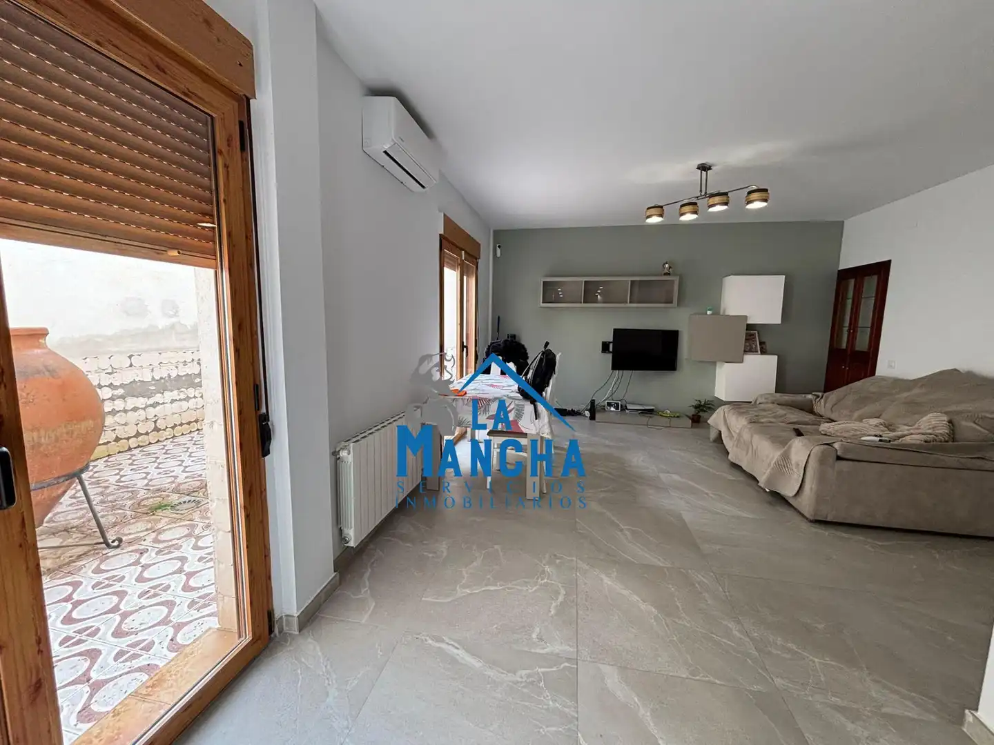 Casa o xalet en venda en La Gineta amb Aire condicionat, Terrassa i Traster