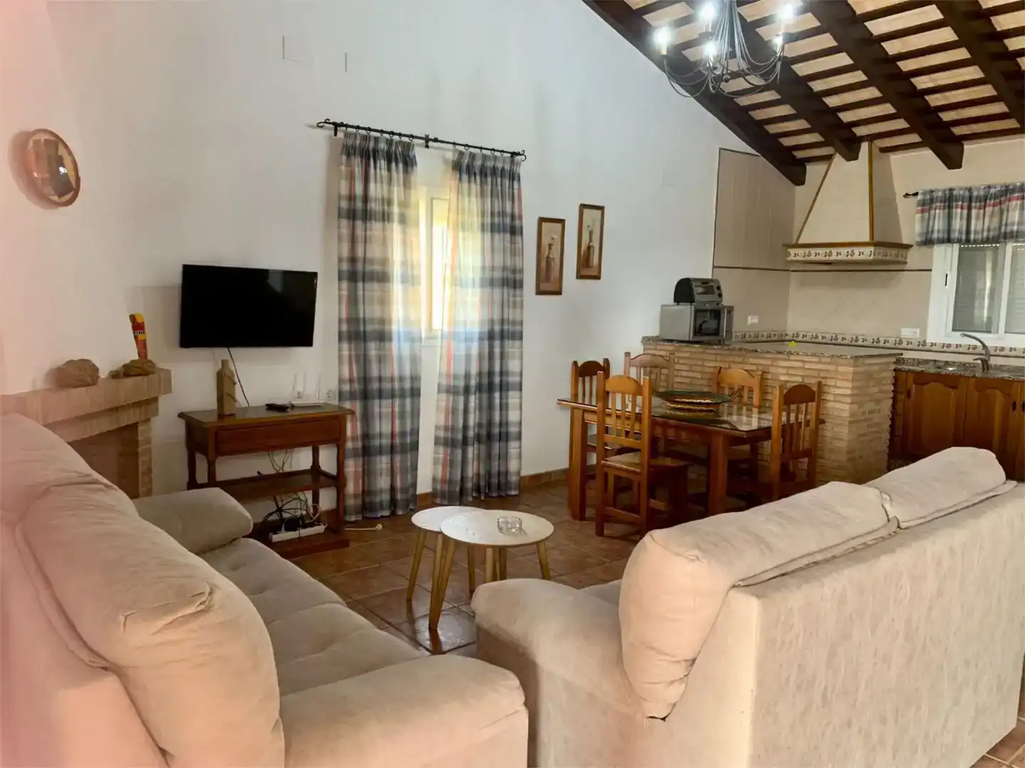 Sala d'estar de Casa o xalet de lloguer en Conil de la Frontera amb Piscina