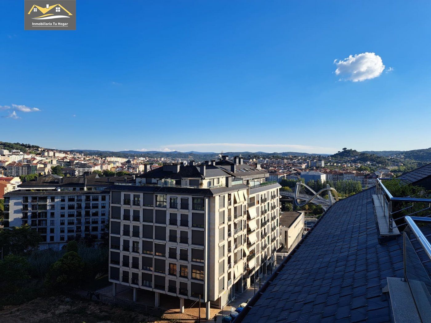 Vista exterior de Pis en venda en Ourense Capital  amb Aire condicionat, Calefacció i Terrassa