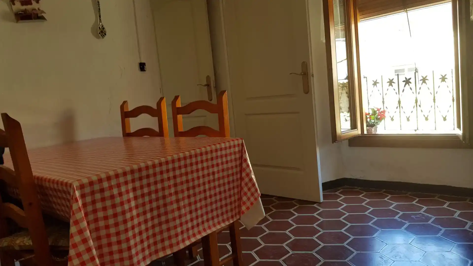 Menjador de Pis en venda en Bailo amb Moblat, Forn i Rentadora