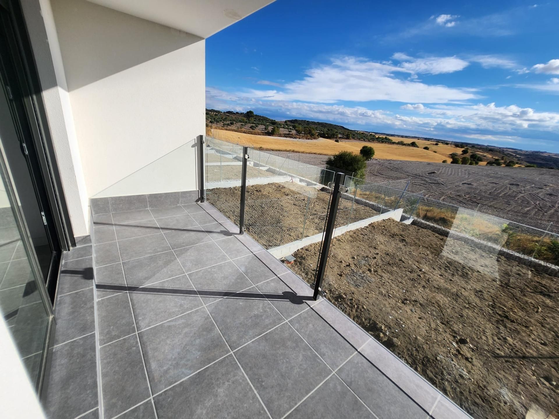 Single-family semi-detached for sale in Calle de Pinar de Abantos, 186, Villalbilla pueblo