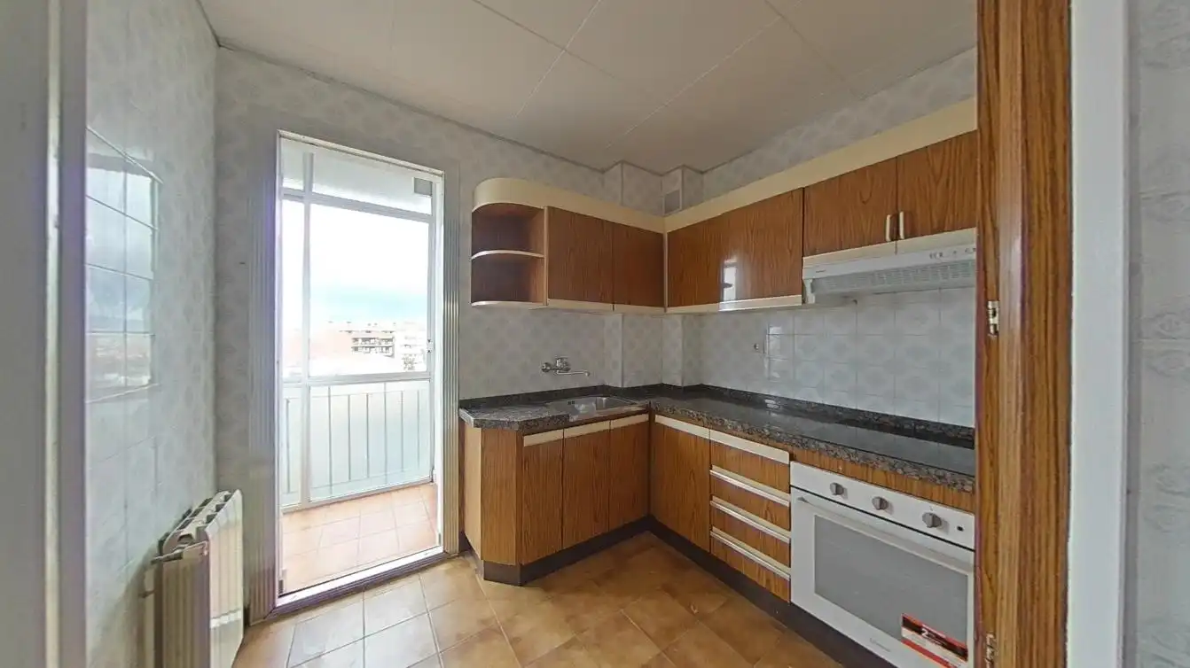 Kitchen of Flat for sale in Manresa  with Heating