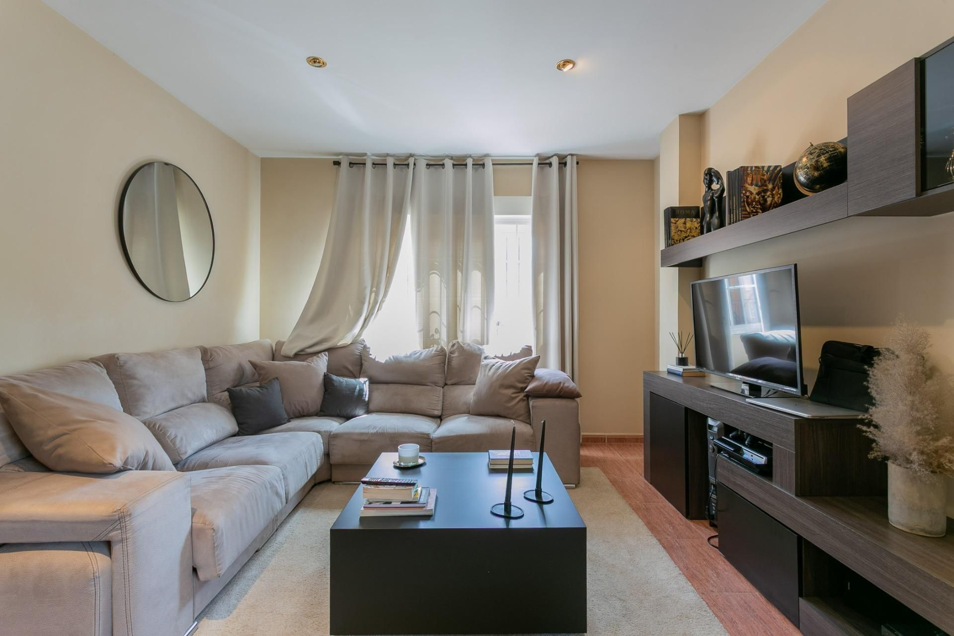 Casa adosada en venta en Calle BELICENA , Belicena, Vegas del Genil