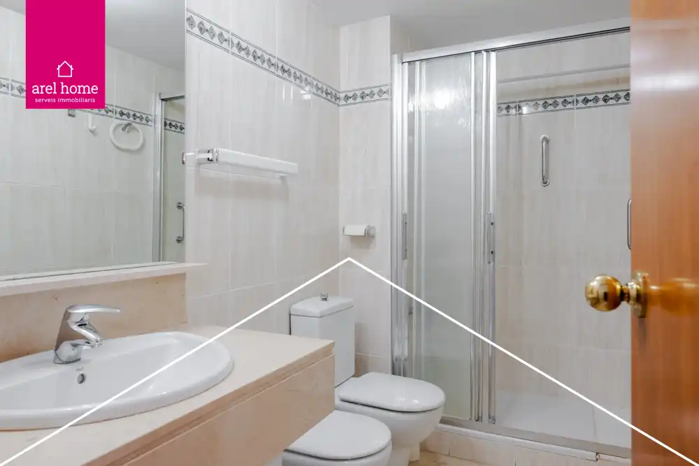 Baño de Piso en venta en Esplugues de Llobregat con Aire acondicionado, Calefacción y Terraza