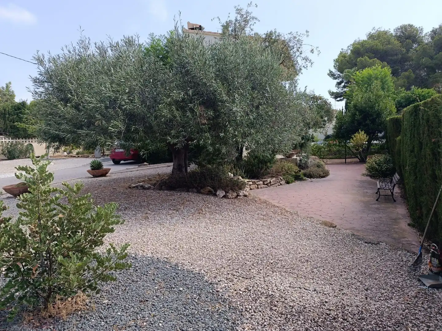 Vista exterior de Casa o xalet en venda en La Nucia amb Jardí privat i Piscina comunitària