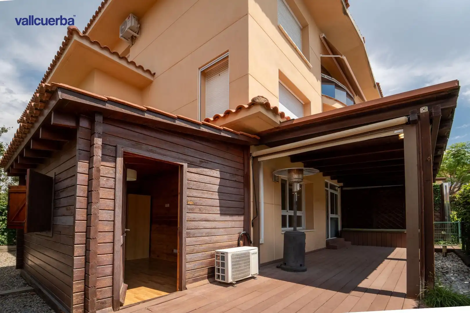 Vista exterior de Planta baja en venta en Vinyols i els Arcs con Aire acondicionado, Calefacción y Jardín privado