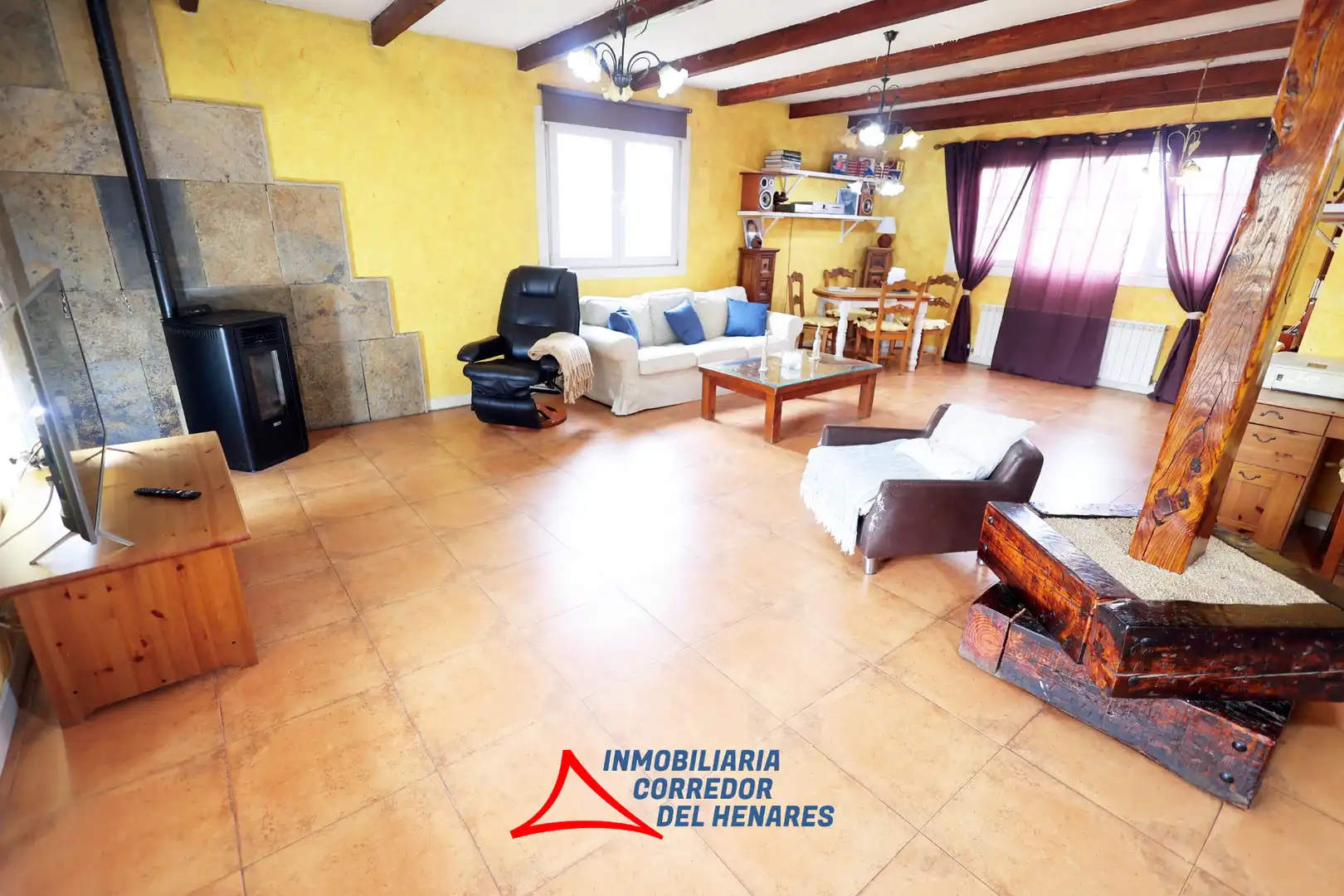 Sala de estar de Finca rústica en venta en Mejorada del Campo con Jardín privado y Piscina