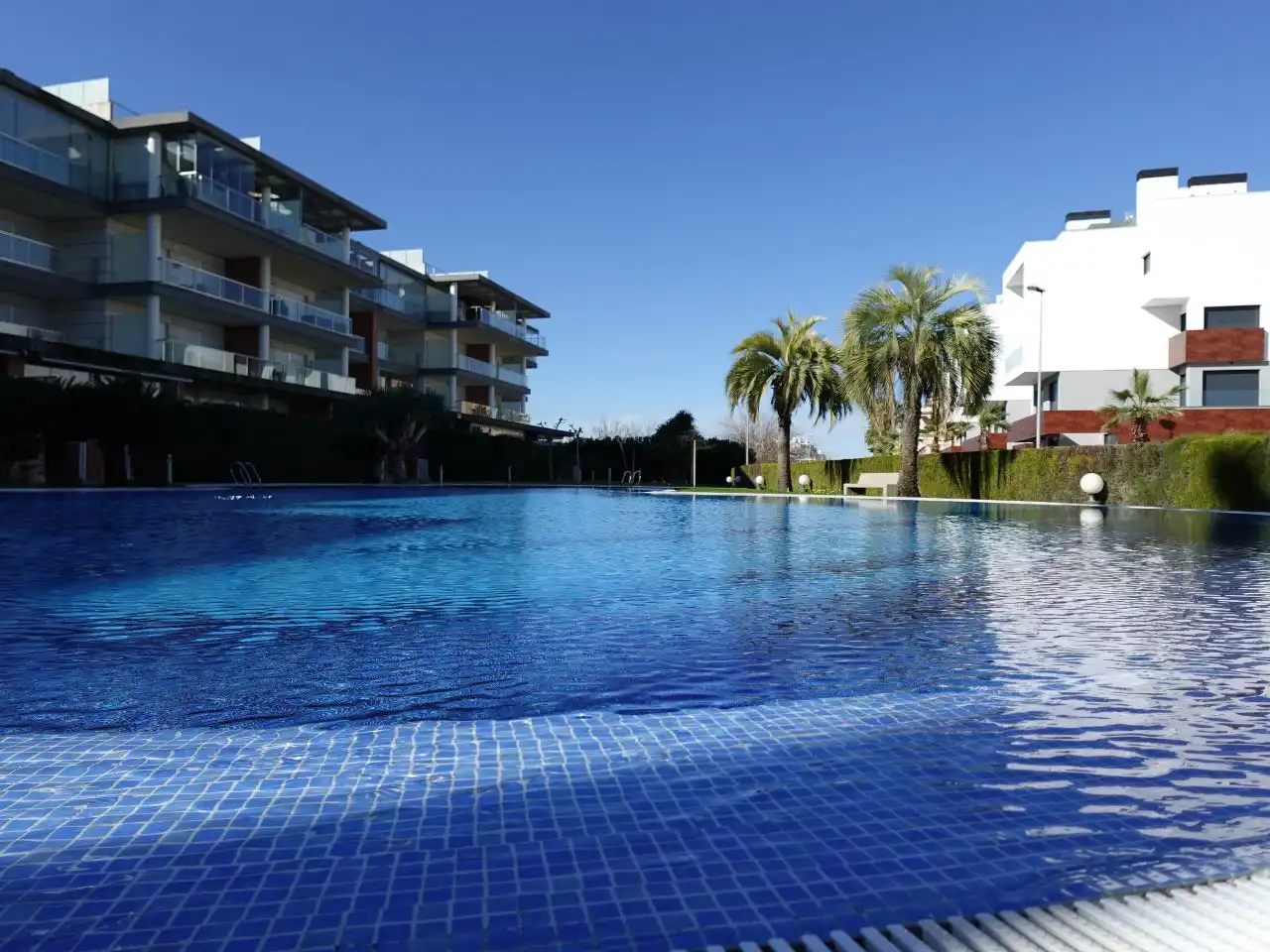Apartment mit Pool zum Verkauf in Av matisse 4