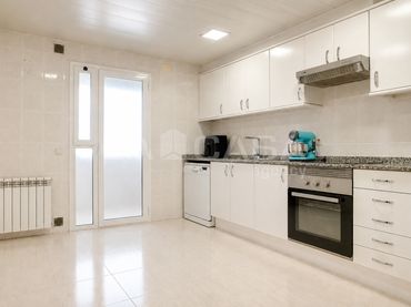 Appartement avec balcon à vendre à Centre