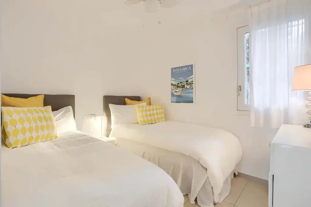 Habitación de Apartamento en venta en Calvià con Aire acondicionado, Jardín privado y Terraza