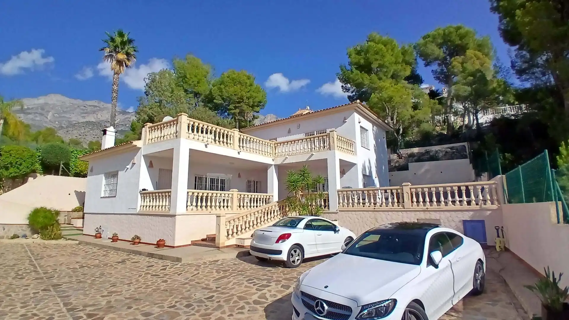 Casa con piscina en venta en Carrer La Palera