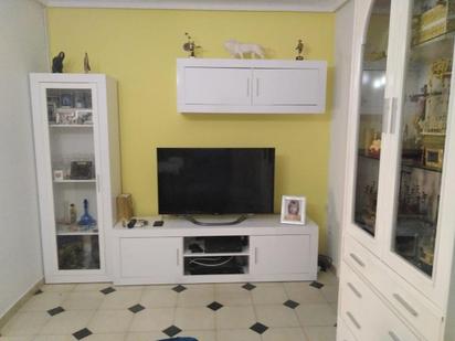 Living room of Flat to rent in  Sevilla Capital  with Air Conditioner, Terrace and Furnished