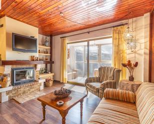 Sala d'estar de Apartament en venda en Sierra Nevada amb Terrassa i Traster