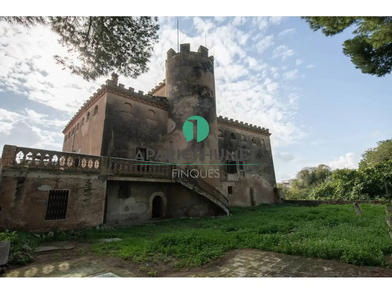 Vista exterior de Edificio en venta en Vilafranca del Penedès