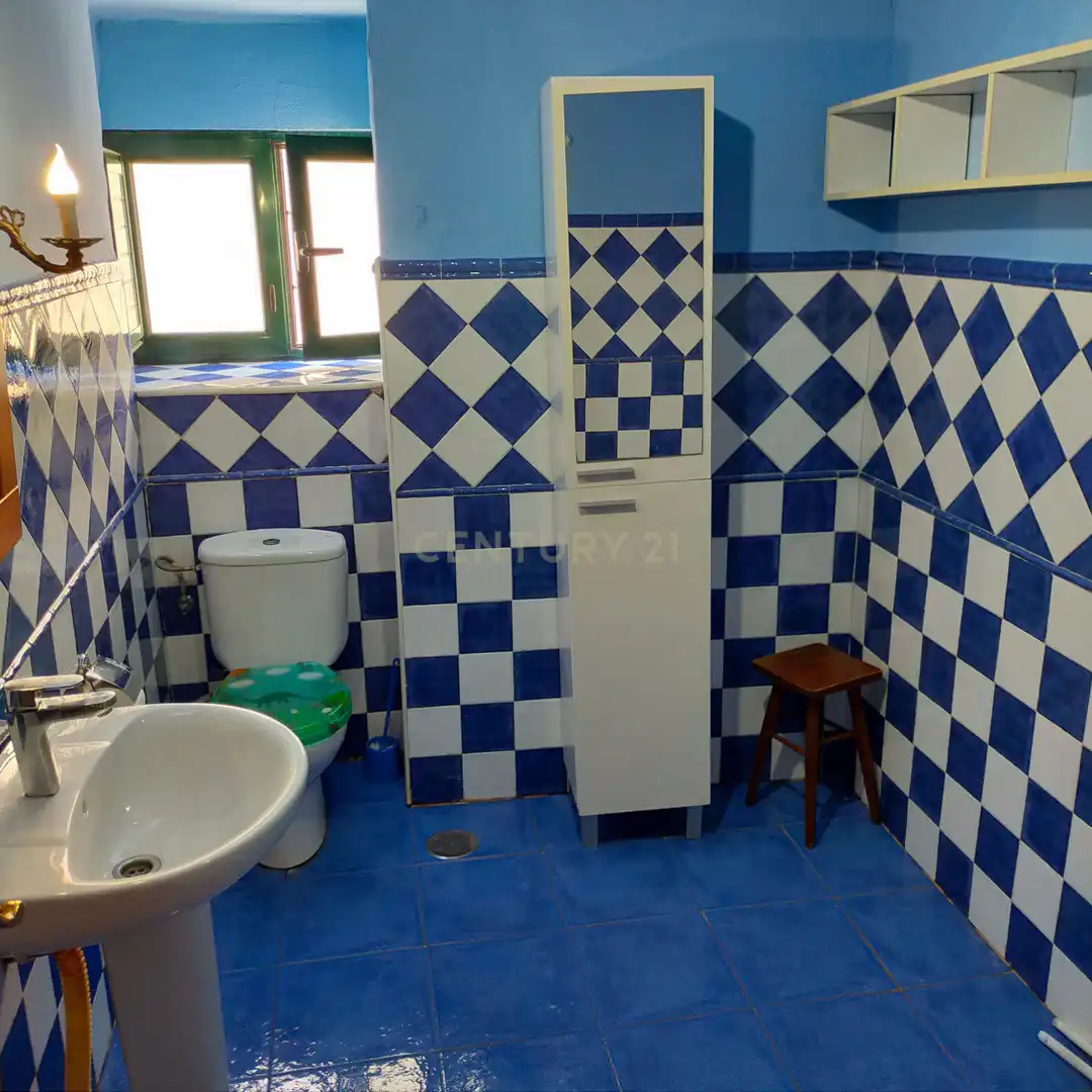 Bany de Casa o xalet en venda en Guadix