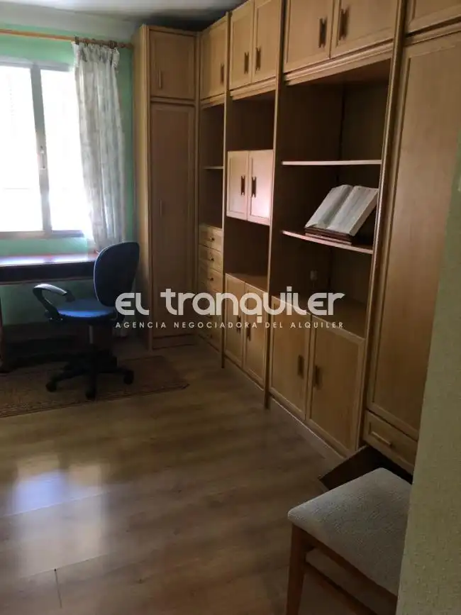 Bedroom of Flat for rent in Madrid  with Parquet flooring, Furnished and Washing machine