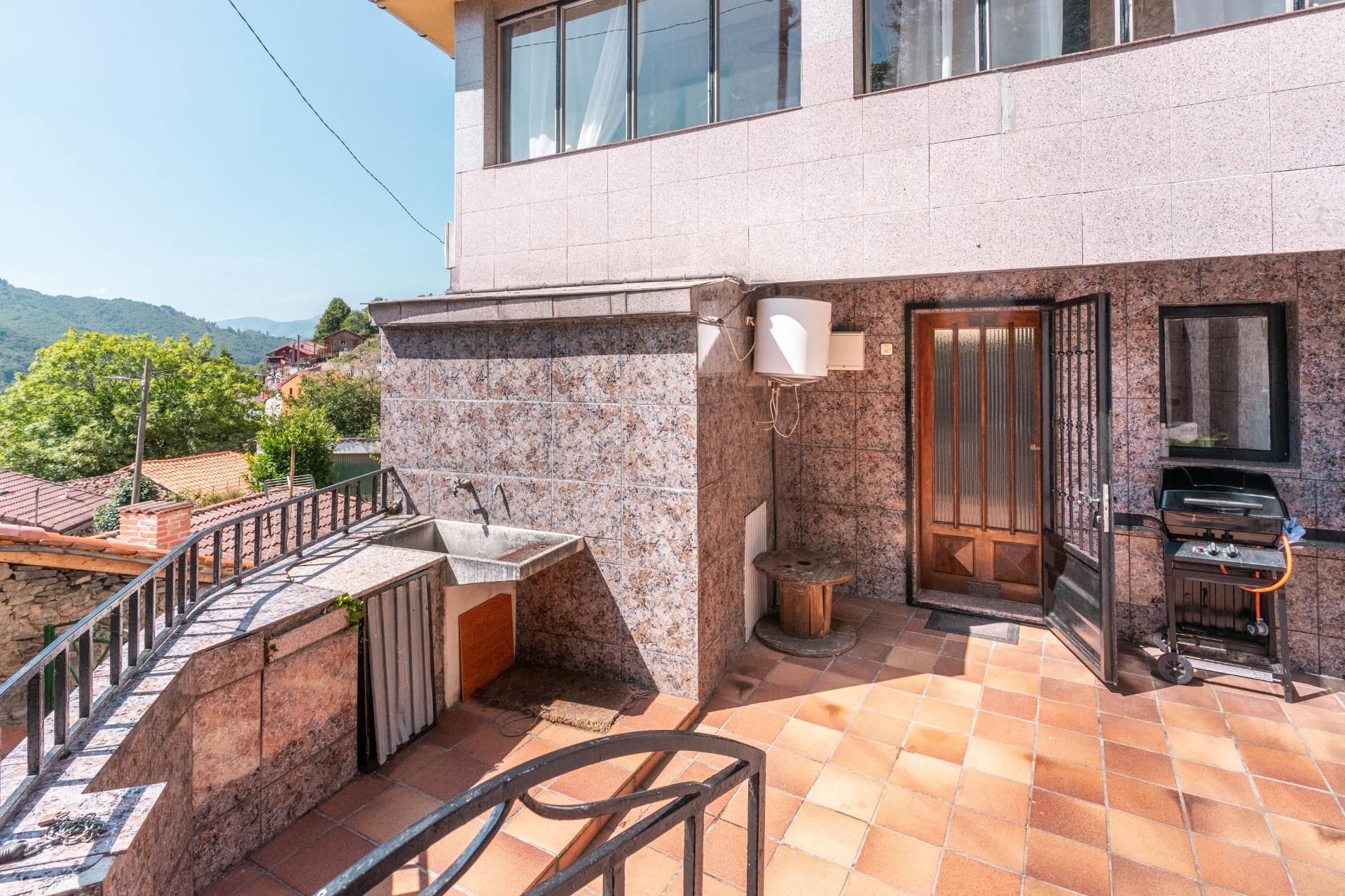 Terraza de Casa o chalet en venta en Mieres (Asturias) con Calefacción y Parquet