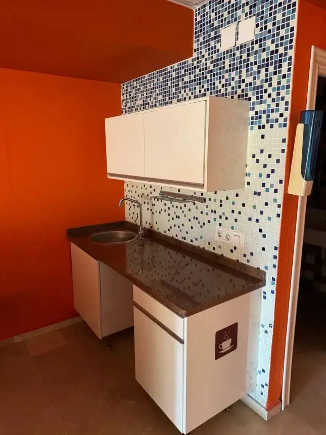 Küche von Geschaftsraum zum Verkauf in Torremolinos mit Klimaanlage und Heizung